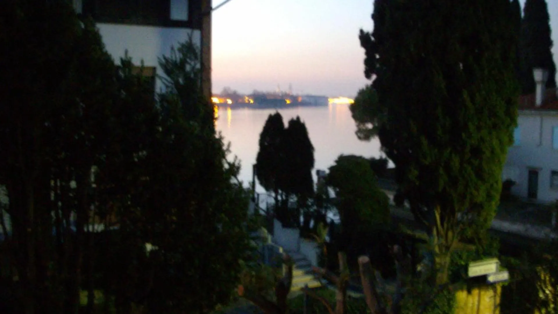 Villa Giugovaz Lido di Venezia Apartment